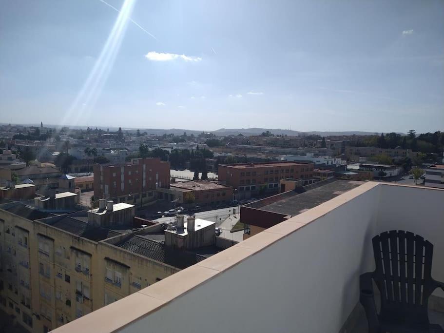 Апартаменты Atico/Estudio Cerca Del Centro De Jerez Херес-де-ла-Фронтера Экстерьер фото