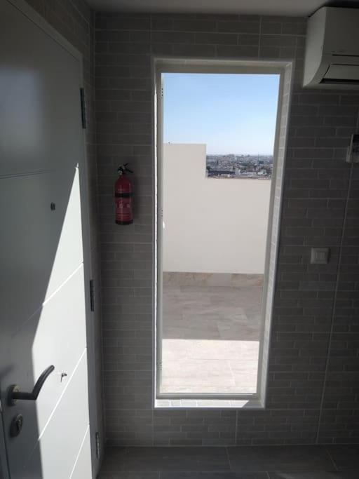 Апартаменты Atico/Estudio Cerca Del Centro De Jerez Херес-де-ла-Фронтера Экстерьер фото